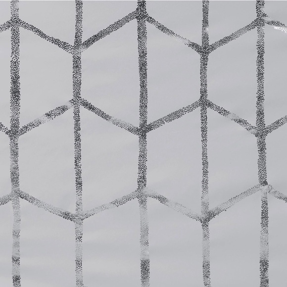 NWT✨ Intelligent Design|84Grommet Blackout curtain - Picture 6 of 10